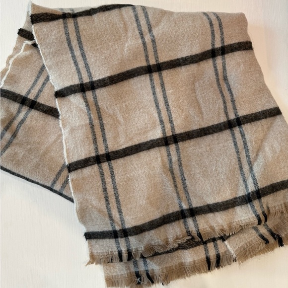 Other - Plaid Tan and Black Scarf